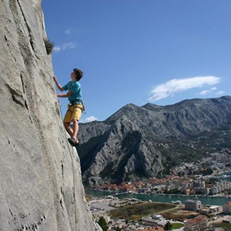 Apartman Gusar -Top Position, Close To The Center And The Beach, Fully Equipped Omiš Exterior foto