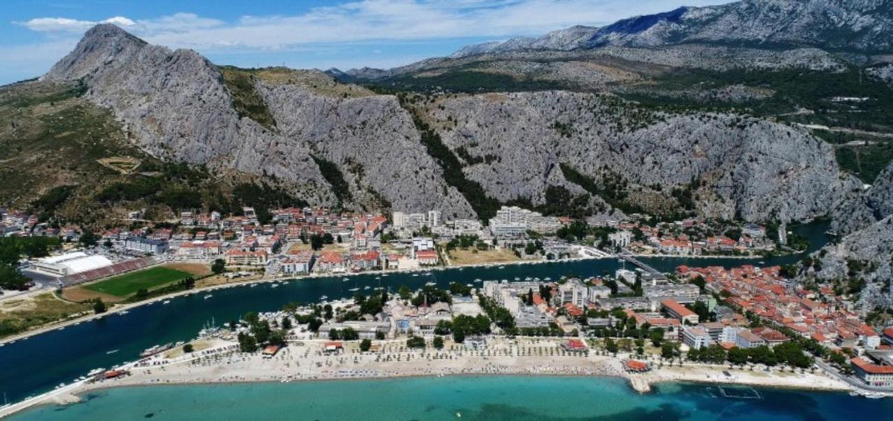 Apartman Gusar -Top Position, Close To The Center And The Beach, Fully Equipped Omiš Exterior foto